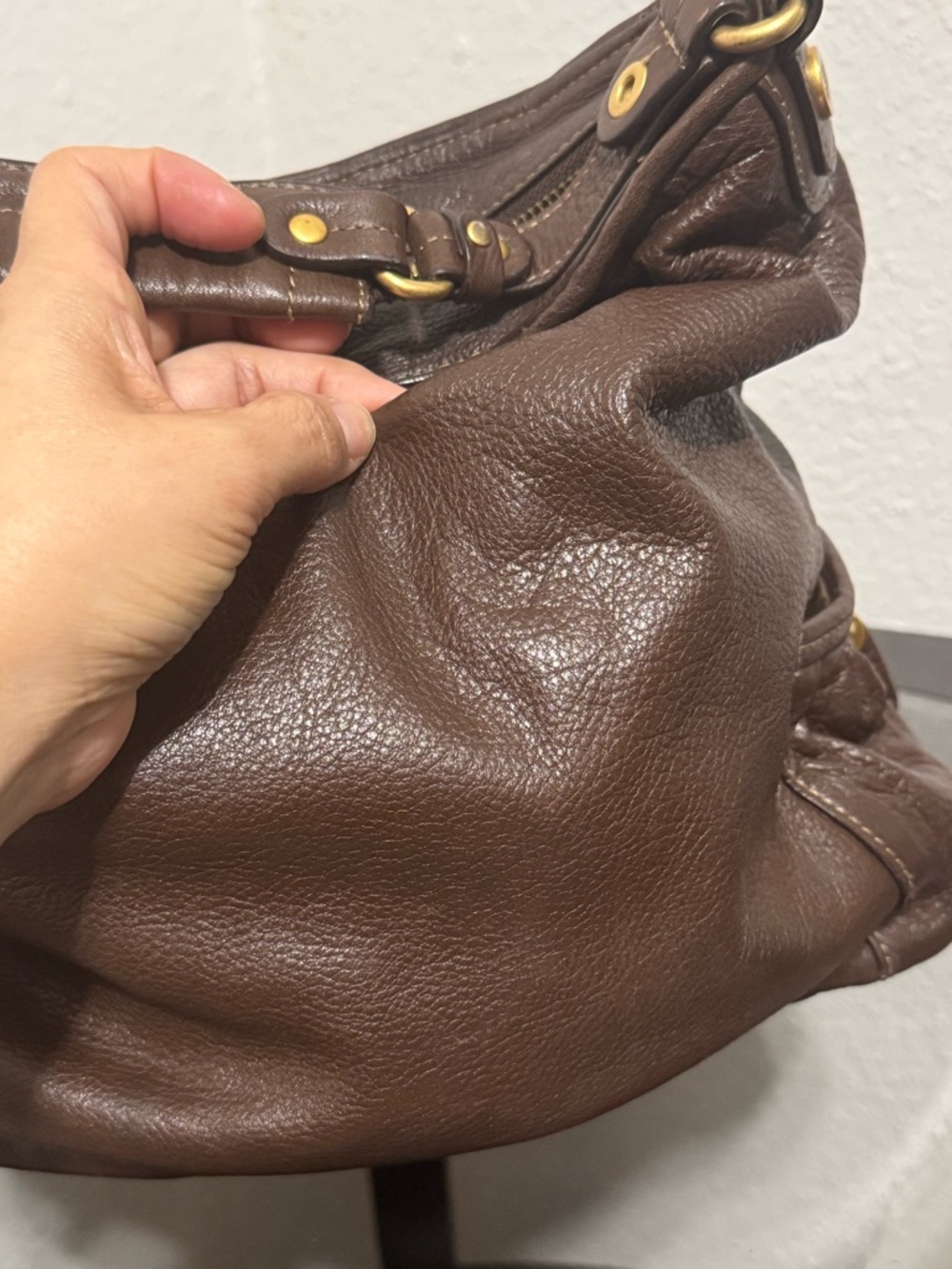 Juicy Couture Chocolate Brown Leather Shoulder Bag with Gold Charm - Picture 10 of 16